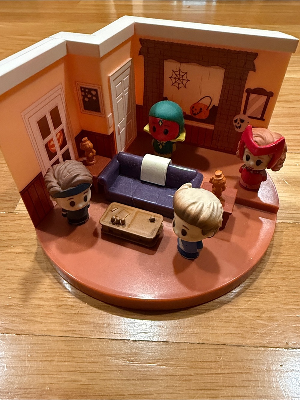 Funko Wanda vision mini moments 90s living room collectible set .